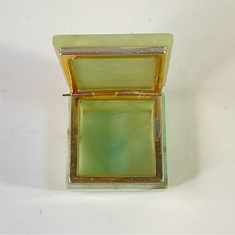 Italian Alabaster Green Square Hinged Trinket Box, Floral Lid - Picture 12 of 15